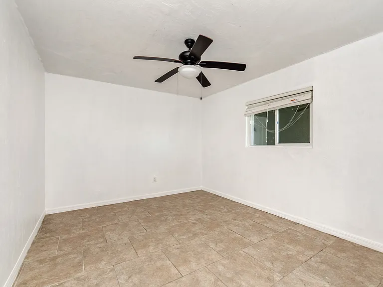 2525 N Oleander Ave #203 — Photo 5
