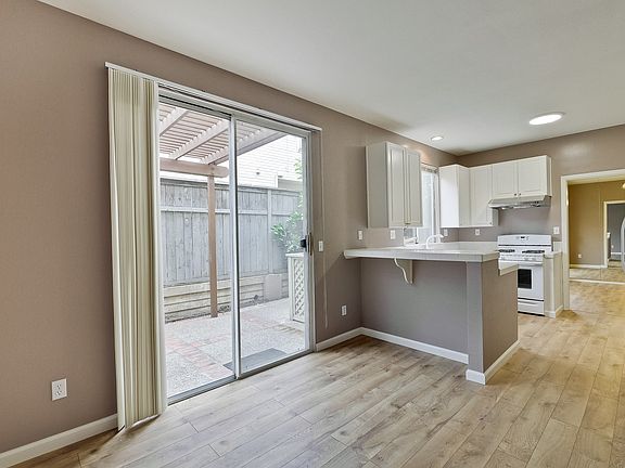 5th image of 6024 Admiralty Pl