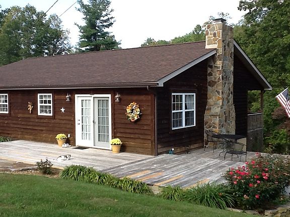 Lots of porch space, flowers