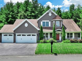 24 Cygnet Cir, Saratoga Springs, NY 12866