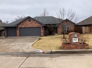 10621 Quail Run Rd, Midwest City, OK 73130