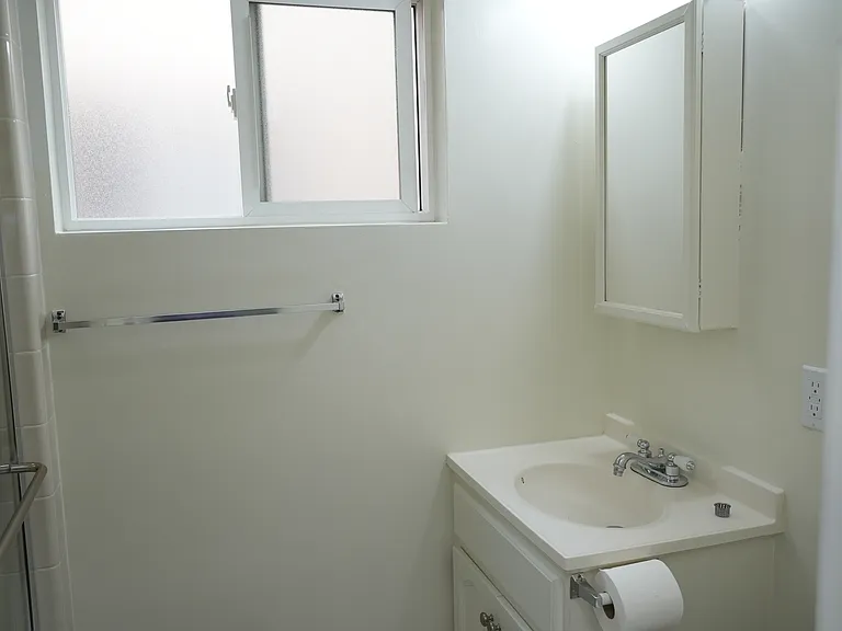 1420 1/2 Marcelina Ave #2 — Photo 3
