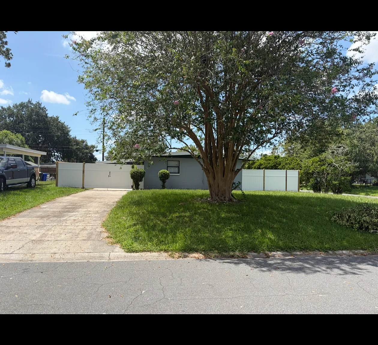 3 bed, 816 sqft, $1,700 — Photo 1