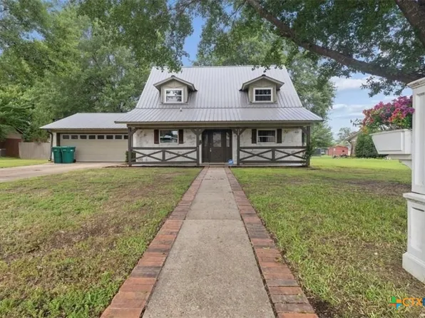 208 Meadow Dr, New Boston, TX 75570