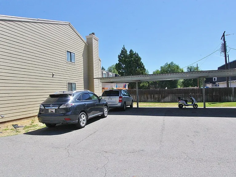 4833 W Targee St — Photo 17