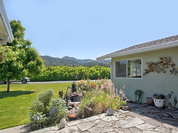5th image of 6085 E Evans Cres