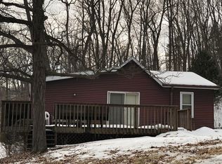 327 Crocus St, Williams Bay, WI 53191