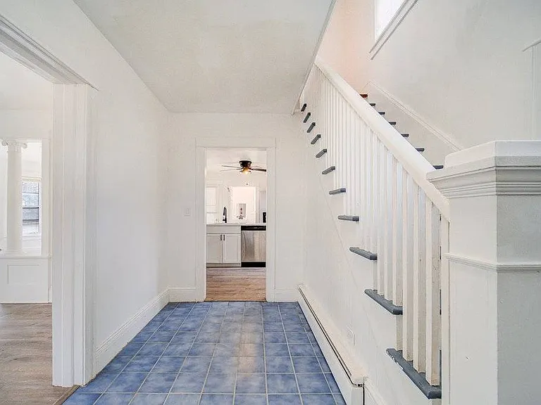 6 Elm St — Photo 7