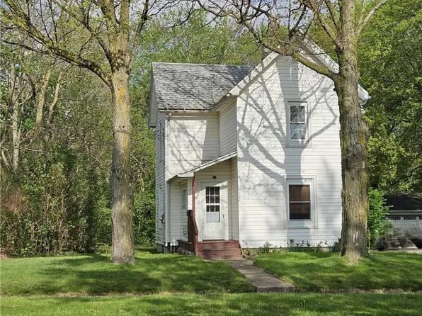 263 S Lyman St, Wadsworth, OH 44281