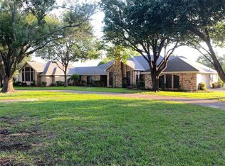 310 Spring Creek Dr, Waxahachie, TX 75165