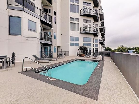 5th image of 3311 Yupon St APT 601