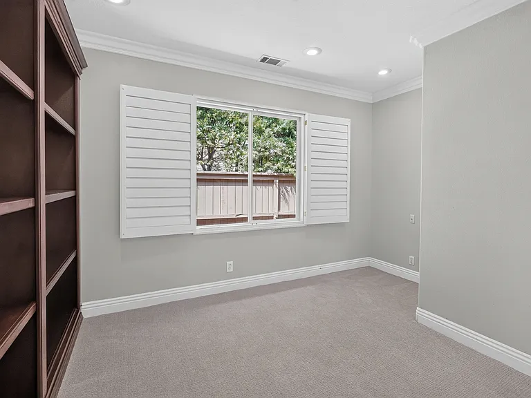 Bedroom 3 /Office