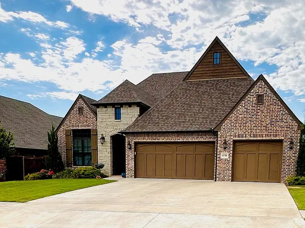 8738 S Phoenix Pl S, Tulsa, OK 74132