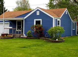 207 2nd St, Elgin, IL 60123