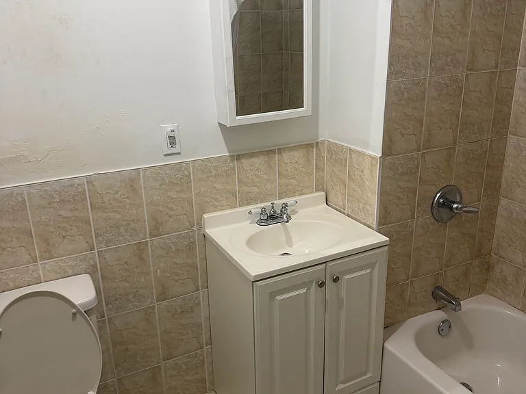 596 E 170th St #4A — Photo 1