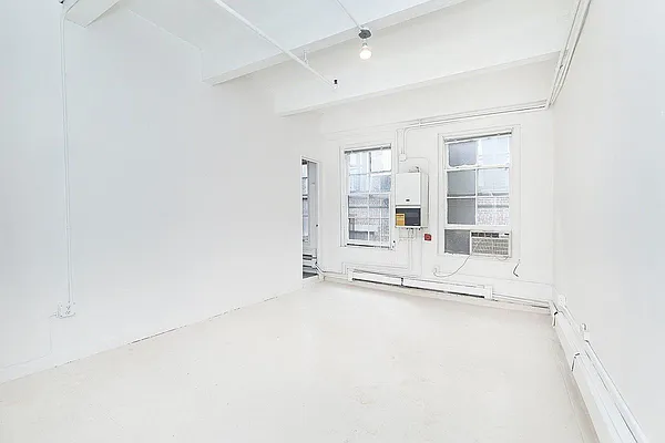 Rented by Compass | media 9