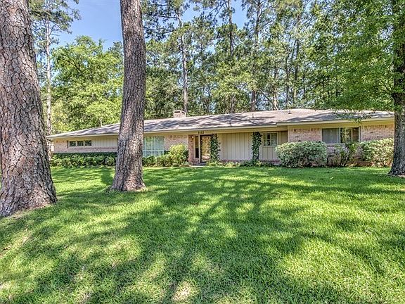 3rd image of 1112 Wildbriar Dr