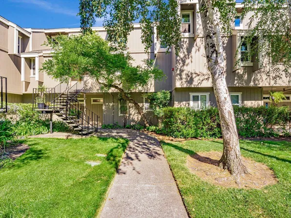 7767 Camino Colegio Drive, Rohnert Park, CA 94928