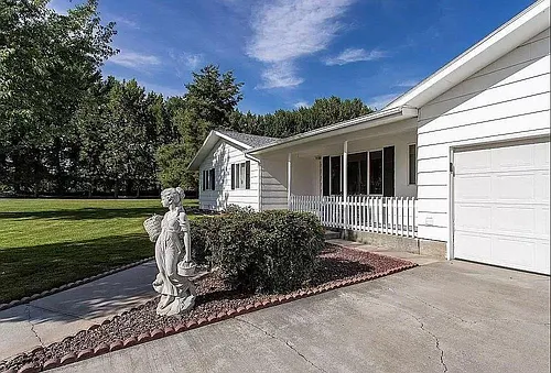 6835 Road D8 NE Photo 1