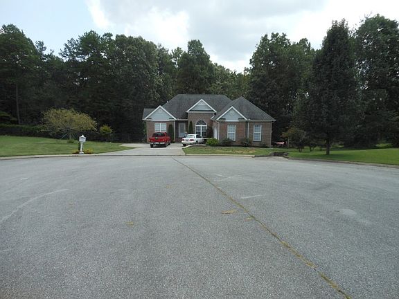 4th image of 8490 Hunter Hill Ct