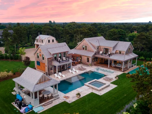 12 Correia Ln, Nantucket, MA 02554