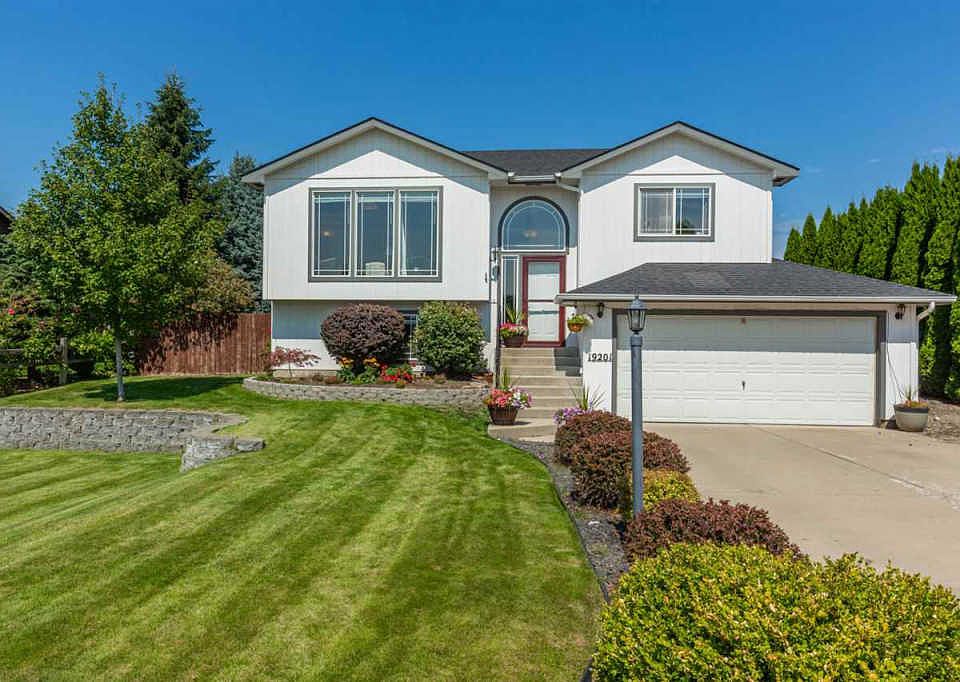 1st image of 19201 E Baldwin Ln