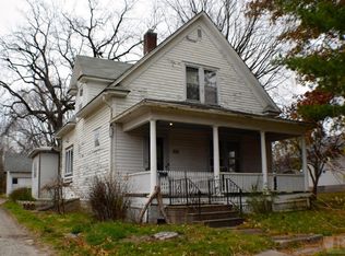 305 E Adams Ave, Fairfield, IA 52556