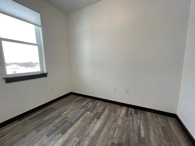 827 Rookery Ln — Photo 6