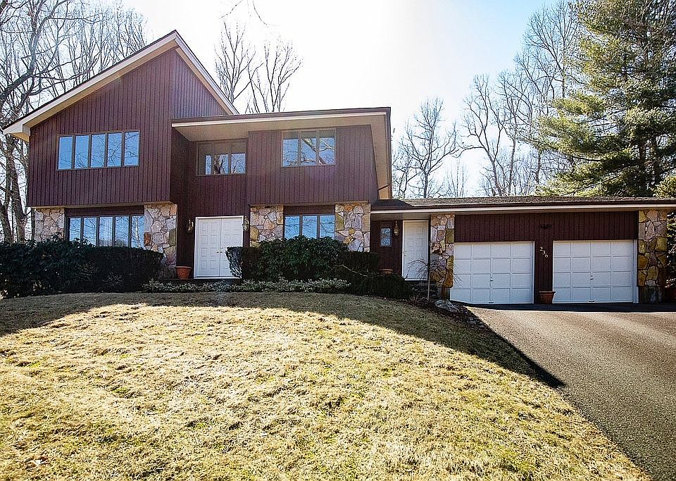 1st image of 236 Fairview Dr