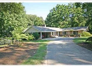 206 Silver Lake Rd, Duncan, SC 29334