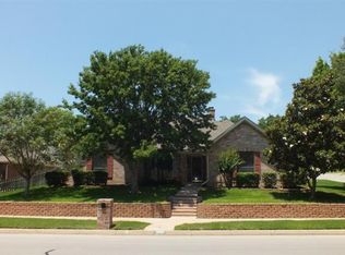 3800 Woodside Dr, Arlington, TX 76016
