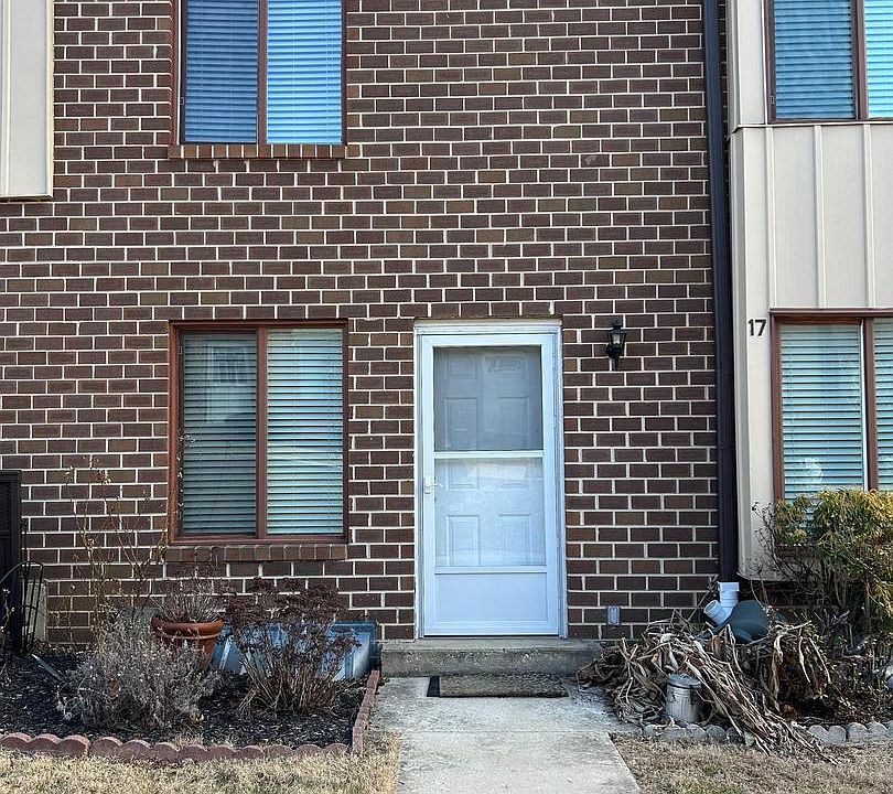 1st image of 5200 Hilltop Dr APT L17