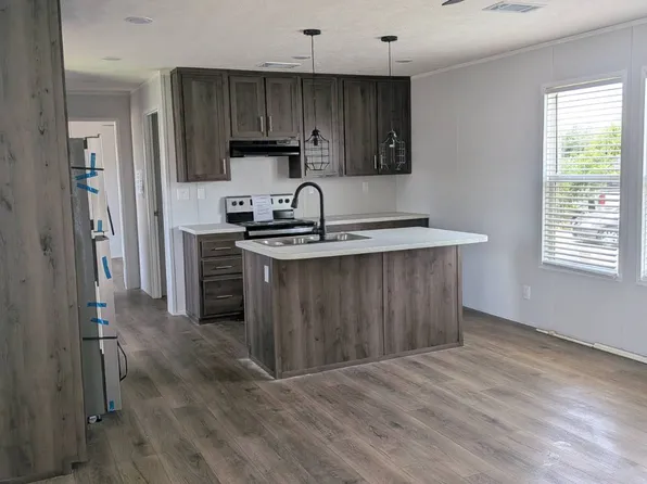 301 International Blvd Trailer H5, Laredo, TX 78045