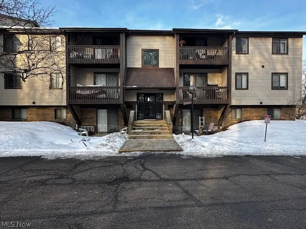 27401 Westown Blvd APT 1503, Westlake, OH 44145