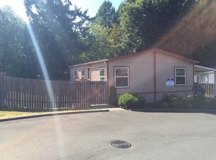 17915 S Greenfield Dr, Oregon City, OR 97045