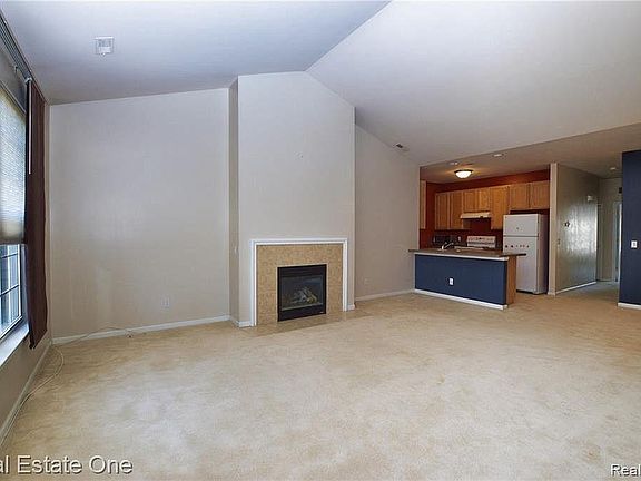 4th image of 1072 Alameda Blvd #1072
