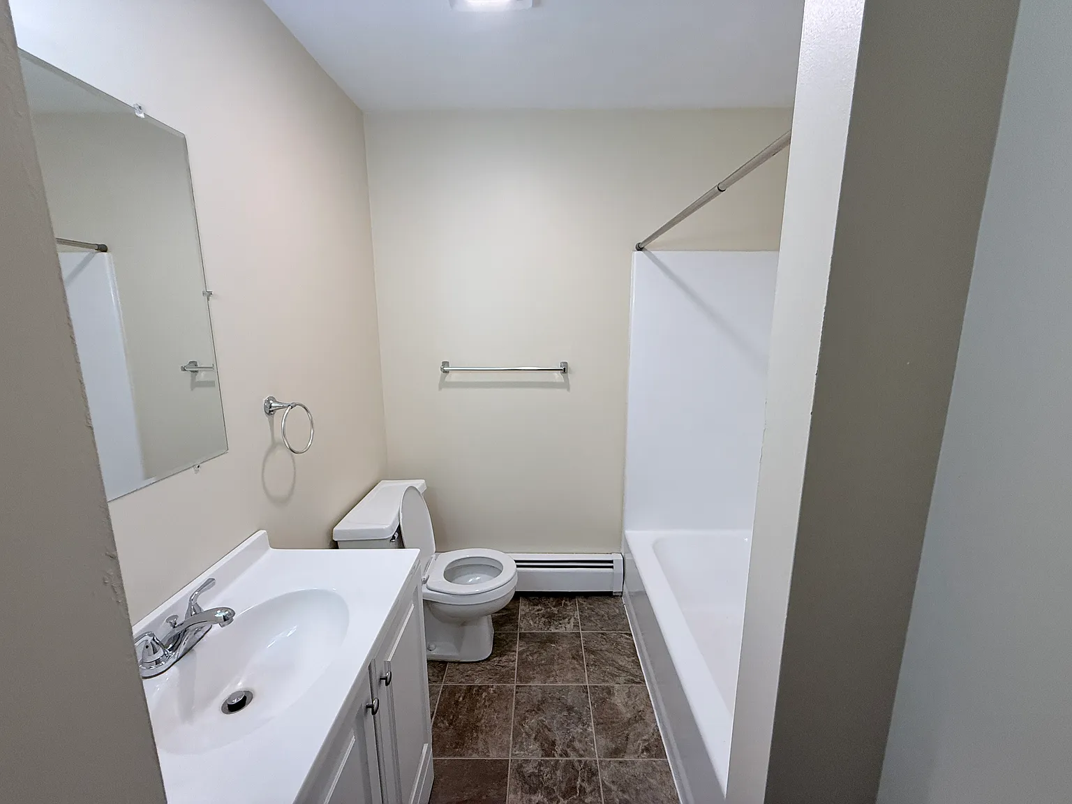 1 bed, 600 sqft, $1,395 — Photo 3