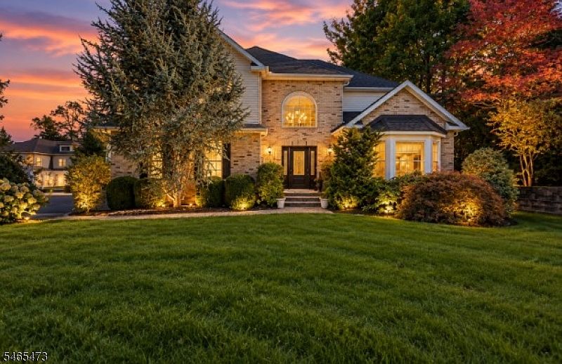 1st image of 22 Mount Airy Rd