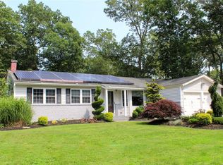 11 Arlington Ave, Selden, NY 11784