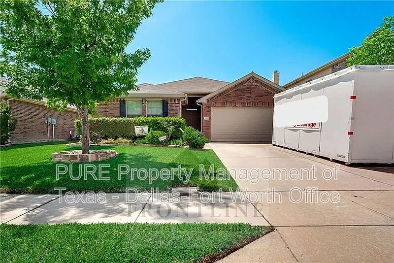 3 bed, 2.0 bath, 1665 sqft, $1,900 — Photo 1