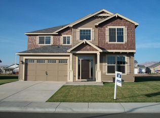 904 Crystal Ave, Moxee, WA 98936