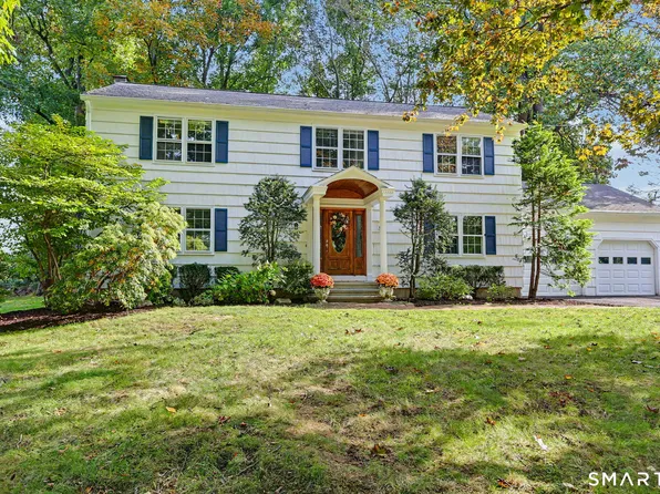 100 Holiday Road, Fairfield, CT 06825