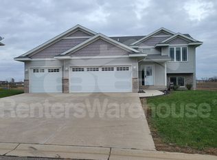 1009 4th Ave SE, Freeport, MN 56331