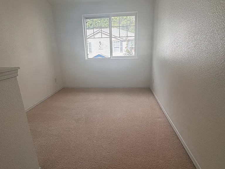1160 Monroe Ave NE #D2 — Photo 9