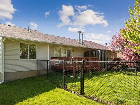 2nd image of 2055 Plaen View Dr