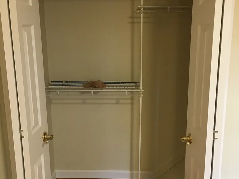 209 Hunyadi Ave — Photo 23