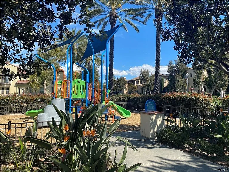 105 Sanctuary — Photo 18