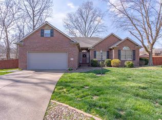 7000 Rosewood Ln, Newburgh, IN