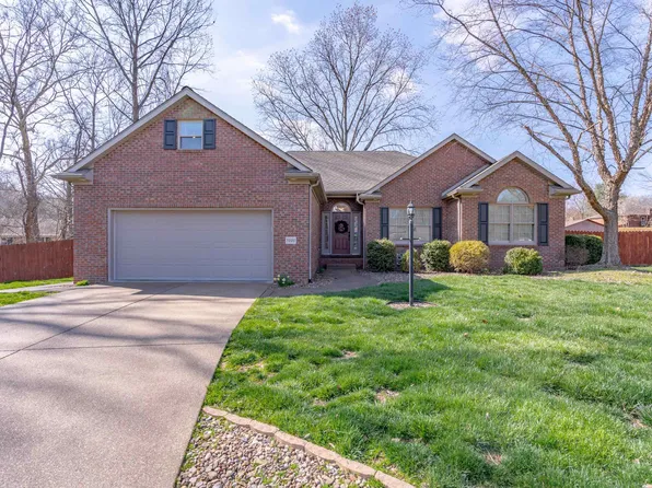 7000 Rosewood Ln, Newburgh, IN 47630