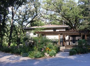 59 Willow Dr, Mason City, IA 50401